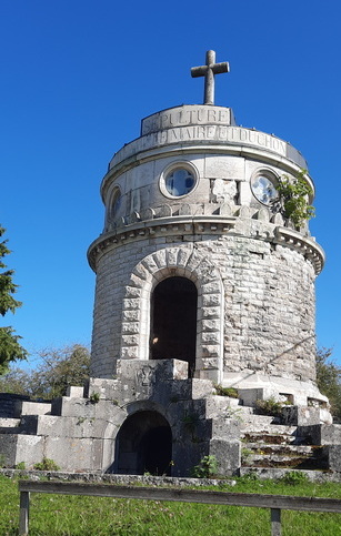 Monument funeraire de la famille Mair - Duchon ( XVIII° )
