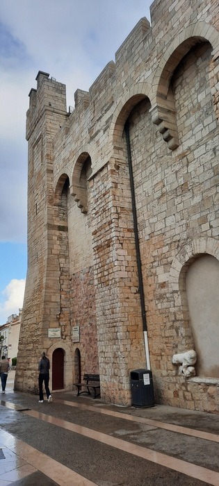 Nous passons à nouveau devant Notre Dame de la Mer
