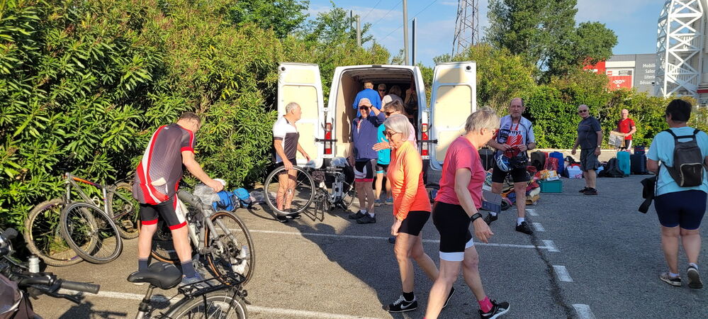Lundi 13 mai: Arles - Aigues Mortes  76,250 km     Ce matin,les choses sérieuses commencent !
