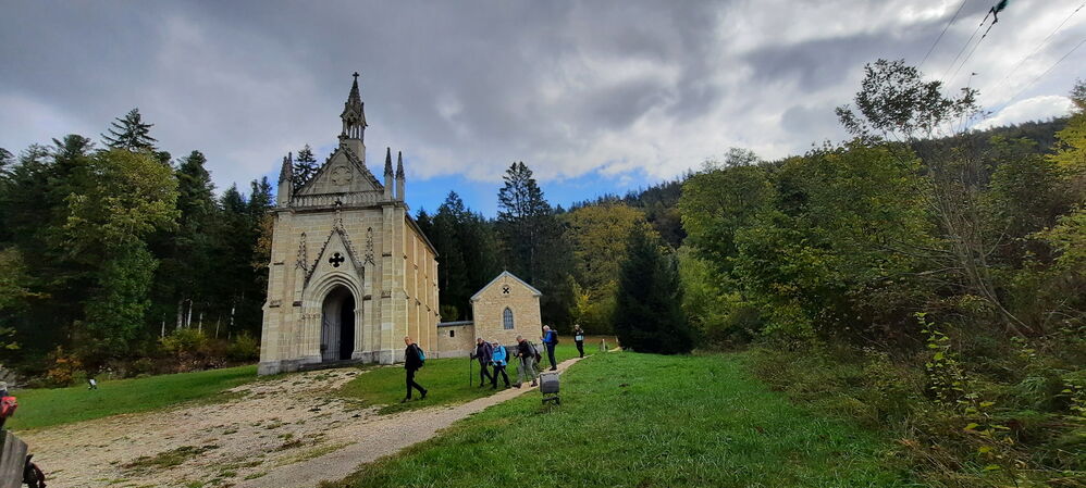La Chapelle du lac de Bouverans ....
