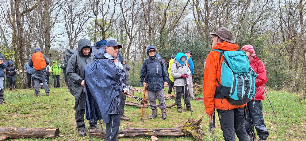 Arrivée sous la pluie au Rocher de Rechandet
