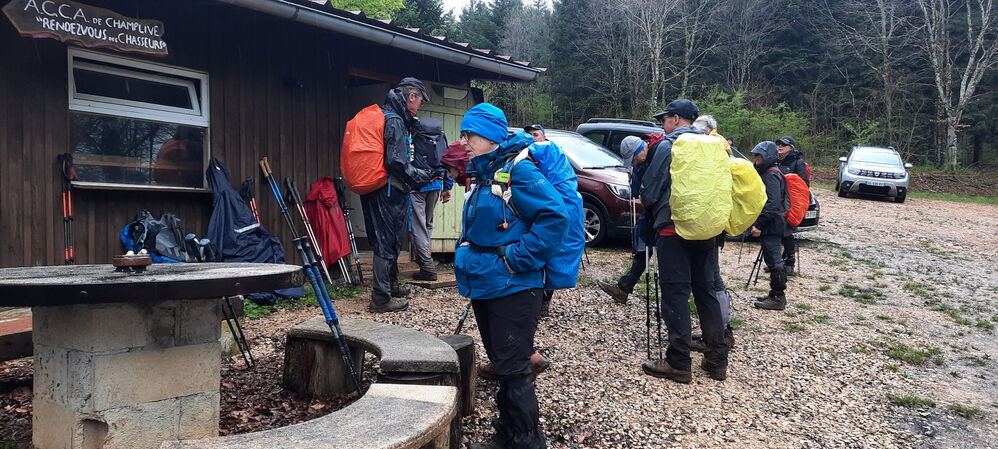 Arrêt à la cabane de chasse de Champlive
