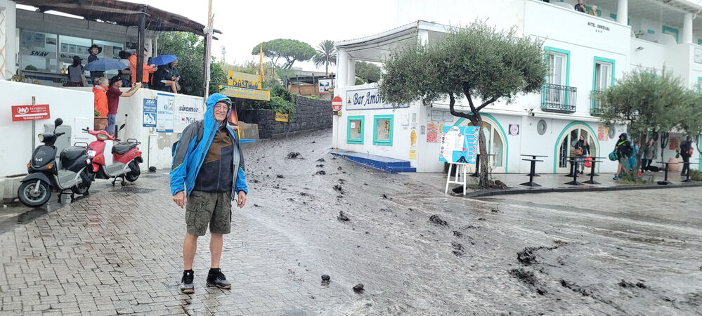 Jeudi 13 octobre :nous quittons Stromboli pour Milazzo sous un véritable déluge !!
