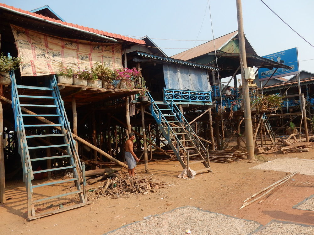 L'aprÃ¨s-midi, visite du village flottant de Kompong Phluk
